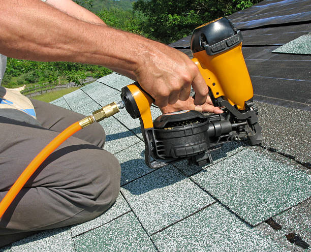 The Benefits of Hiring a Local Roof Repair Contractor