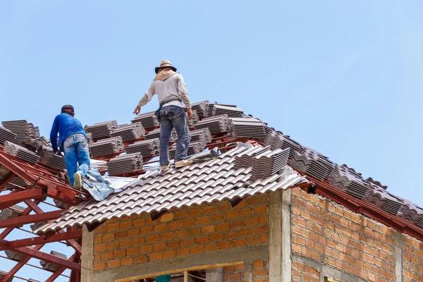 How to Spot a Reputable Roofing Contractor