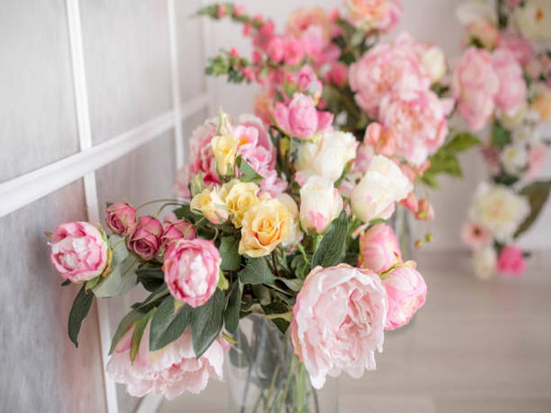 The Versatility of Wholesale Artificial Flowers in Decor