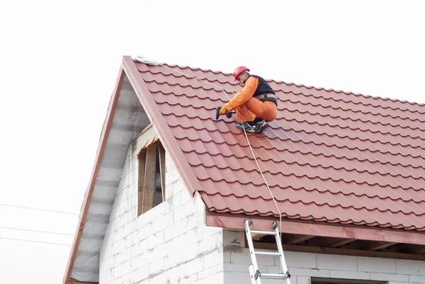 Experienced Roof Replacement Contractors Call for a Free Estimate